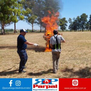 CAPACITACIONES – PRÁCTICAS CON EXTINTORES Y RCP 📍 LA AGRÍCOLA REGIONAL COOP. LTDA.